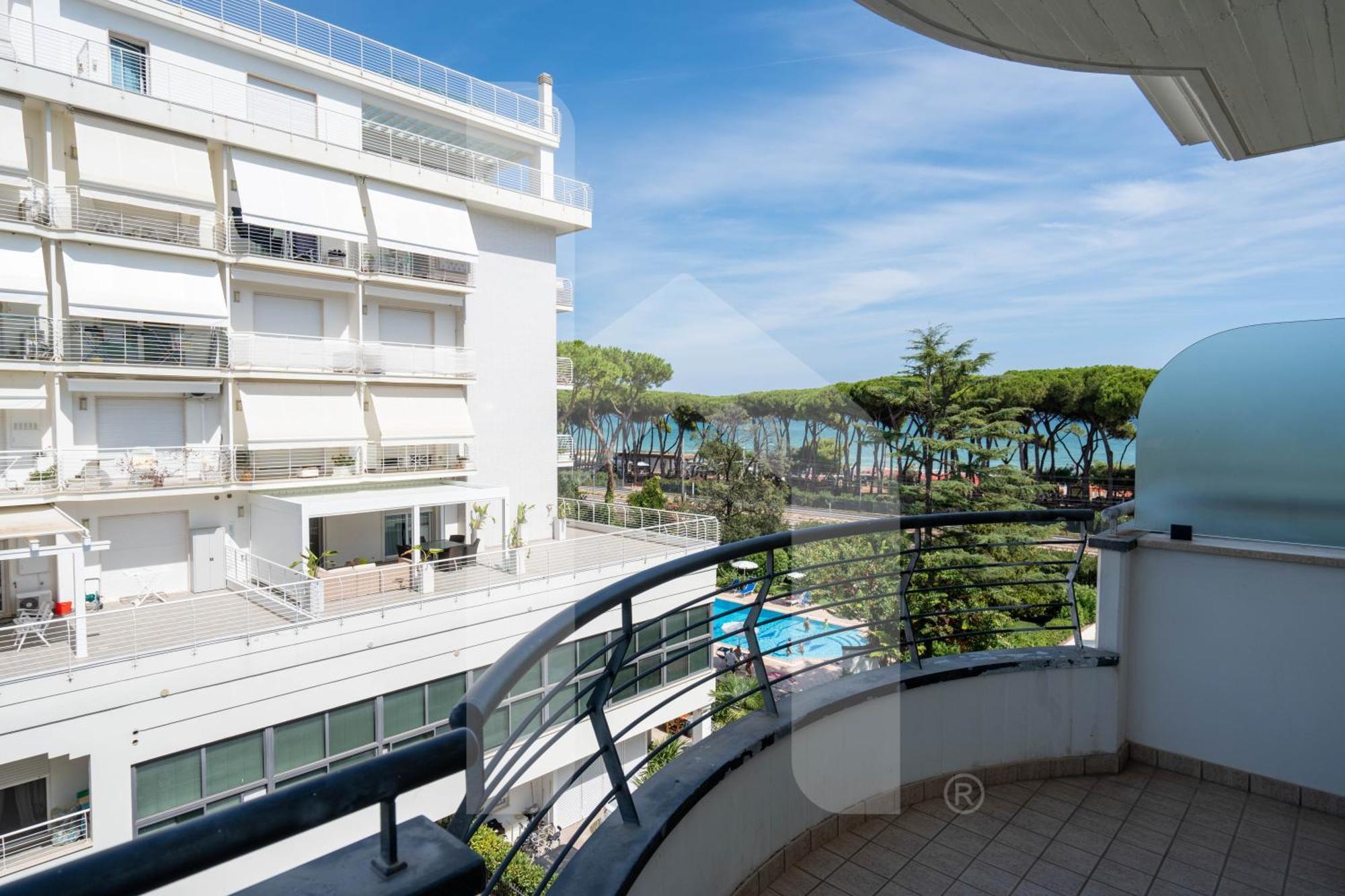 Holiday Rendez Vous Pineto Exterior foto